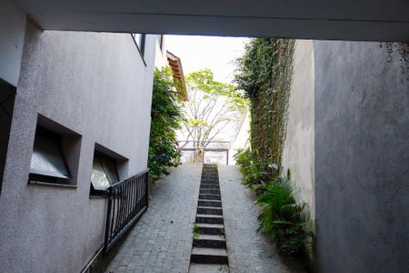 Casa para alugar com 320m², 3 quartos e 6 vagas Casa para alugar com 320m², 3 quartos e 6 vagasGaragem