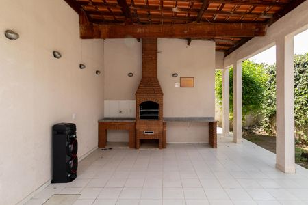 Casa de condomínio à venda com 64m², 2 quartos e 1 vaga Casa de condomínio à venda com 64m², 2 quartos e 1 vagaÁrea Comum - Churrasqueira