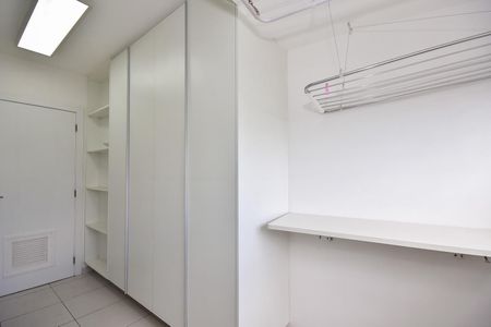 Apartamento à venda com 213m², 3 quartos e 4 vagasÁrea de Serviço