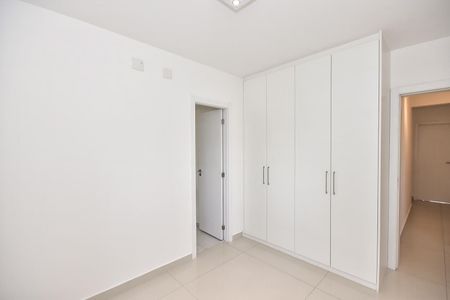 Apartamento à venda com 213m², 3 quartos e 4 vagasSuíte 2