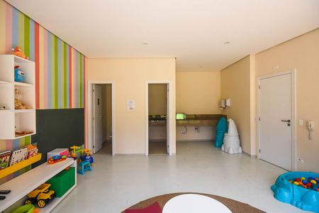 Apartamento à venda com 213m², 3 quartos e 4 vagas Apartamento à venda com 213m², 3 quartos e 4 vagasÁrea comum