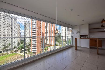 Apartamento à venda com 213m², 3 quartos e 4 vagasVaranda 1