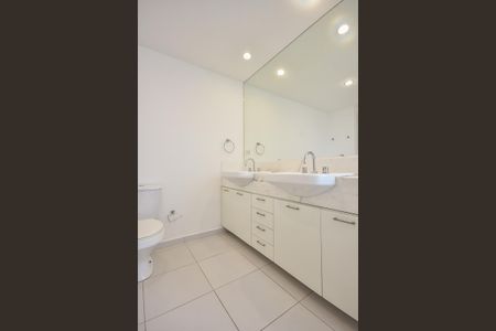 Apartamento à venda com 213m², 3 quartos e 4 vagasBanheiro da Suíte 3