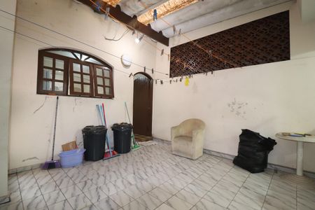 Casa à venda com 264m², 3 quartos e 2 vagasQuintal