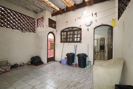 Casa à venda com 264m², 3 quartos e 2 vagasQuintal