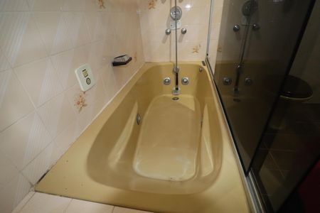 Casa à venda com 264m², 3 quartos e 2 vagasBanheiro da Suíte