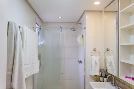 Apartamento para alugar com 176m², 5 quartos e 2 vagas Apartamento para alugar com 176m², 5 quartos e 2 vagasBanheiro da Suíte 1