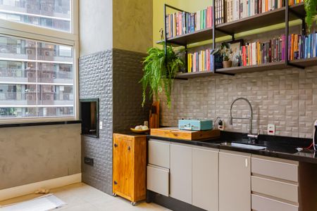 Apartamento para alugar com 176m², 5 quartos e 2 vagas Apartamento para alugar com 176m², 5 quartos e 2 vagasSala