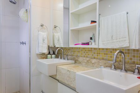 Apartamento para alugar com 176m², 5 quartos e 2 vagas Apartamento para alugar com 176m², 5 quartos e 2 vagasBanheiro da Suíte 1