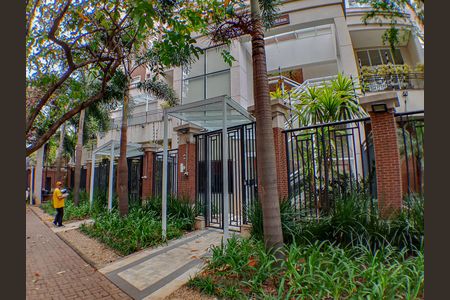 Apartamento para alugar com 176m², 5 quartos e 2 vagas Apartamento para alugar com 176m², 5 quartos e 2 vagasFachada