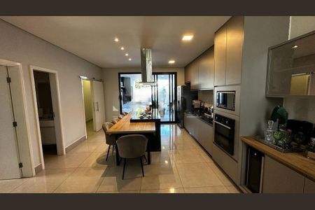 Casa à venda com 190m², 3 quartos e 4 vagas