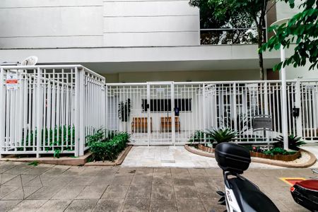 Apartamento para alugar com 138m², 3 quartos e 2 vagas Apartamento para alugar com 138m², 3 quartos e 2 vagasFachada e portaria