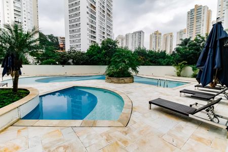 Apartamento para alugar com 138m², 3 quartos e 2 vagas Apartamento para alugar com 138m², 3 quartos e 2 vagasÁrea comum - Piscina