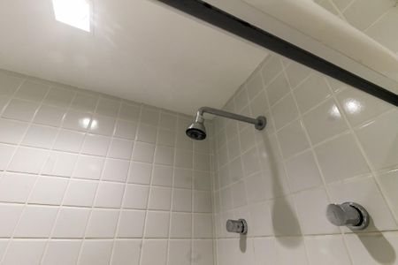 Apartamento para alugar com 138m², 3 quartos e 2 vagas Apartamento para alugar com 138m², 3 quartos e 2 vagasBanheiro da Suíte 3 - chuveiro