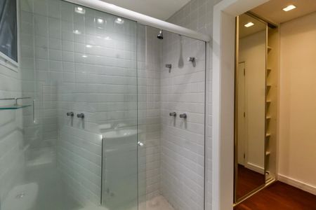 Apartamento para alugar com 138m², 3 quartos e 2 vagas Apartamento para alugar com 138m², 3 quartos e 2 vagasBanheiro da Suíte 3