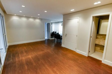 Apartamento para alugar com 138m², 3 quartos e 2 vagas Apartamento para alugar com 138m², 3 quartos e 2 vagasSala