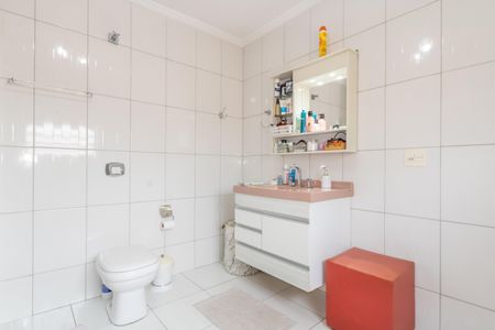 Casa à venda com 198m², 3 quartos e 2 vagas Casa à venda com 198m², 3 quartos e 2 vagasBanheiro da Suíte