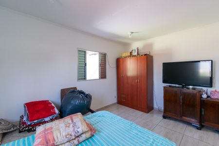 Casa à venda com 125m², 2 quartos e 1 vaga Casa à venda com 125m², 2 quartos e 1 vagaQuarto da Edícula