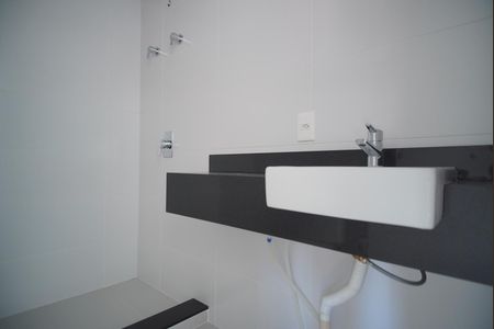 Apartamento à venda com 70m², 2 quartos e 2 vagasBanheiro da Suíte 1