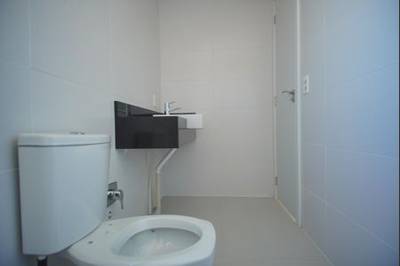 Apartamento à venda com 70m², 2 quartos e 2 vagasBanheiro da Suíte 2