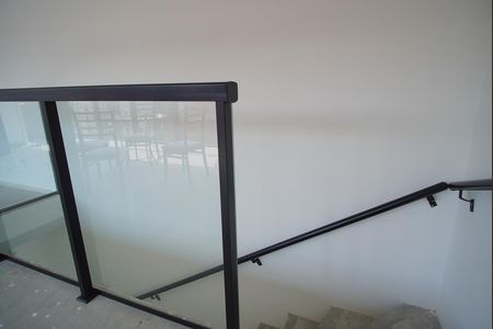 Apartamento à venda com 70m², 2 quartos e 2 vagasEscada de Acesso 