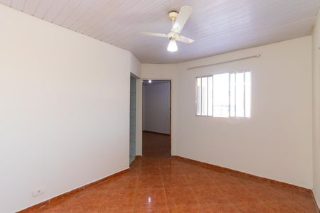 Sala de casa para alugar com 2 quartos, 56m² em São Lucas, São Paulo