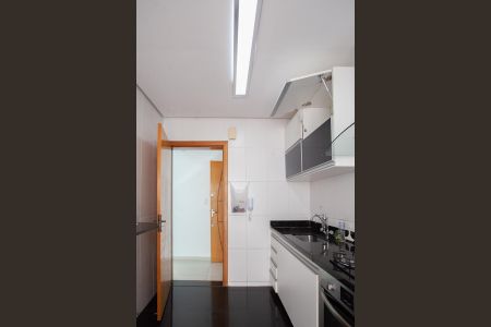 Apartamento para alugar com 125m², 2 quartos e 2 vagas Apartamento para alugar com 125m², 2 quartos e 2 vagasCozinha