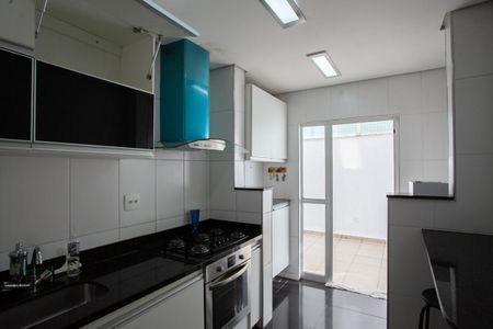 Apartamento para alugar com 125m², 2 quartos e 2 vagas Apartamento para alugar com 125m², 2 quartos e 2 vagasCozinha