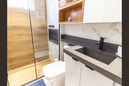 Apartamento à venda com 74m², 3 quartos e 2 vagas Apartamento à venda com 74m², 3 quartos e 2 vagasBanheiro