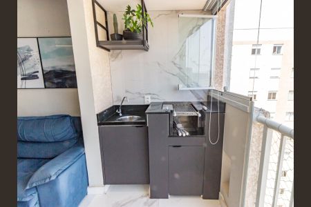Apartamento à venda com 74m², 3 quartos e 2 vagas Apartamento à venda com 74m², 3 quartos e 2 vagasVaranda e Área de Serviço