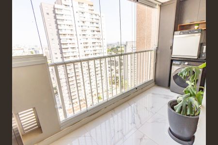 Apartamento à venda com 74m², 3 quartos e 2 vagas Apartamento à venda com 74m², 3 quartos e 2 vagasVaranda e Área de Serviço
