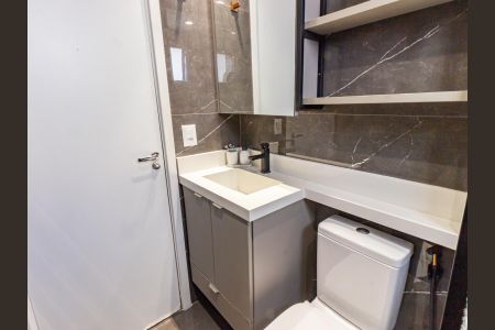 Apartamento à venda com 74m², 3 quartos e 2 vagas Apartamento à venda com 74m², 3 quartos e 2 vagasBanheiro da Suíte