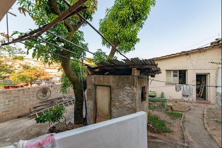 Casa à venda com 240m², 3 quartos e 2 vagas Casa à venda com 240m², 3 quartos e 2 vagasQuintal