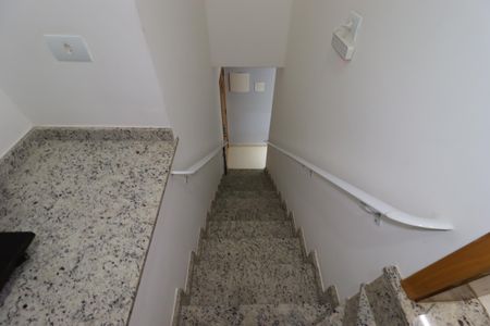 Apartamento à venda com 180m², 3 quartos e 3 vagasEscada