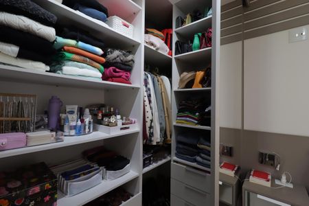 Apartamento à venda com 180m², 3 quartos e 3 vagasCloset da Suíte