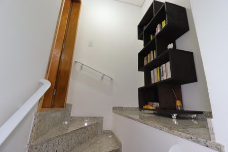Apartamento à venda com 180m², 3 quartos e 3 vagasEscada