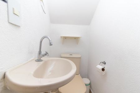 Casa de condomínio à venda com 65m², 2 quartos e 1 vagaLavabo