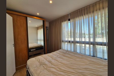 Apartamento à venda com 222m², 3 quartos e 2 vagas Apartamento à venda com 222m², 3 quartos e 2 vagasSuíte 2