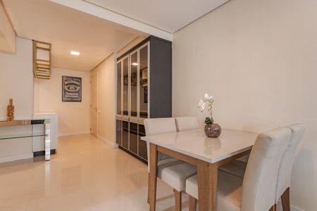 Sala de apartamento à venda com 1 quarto, 55m² em Passo D’areia, Porto Alegre