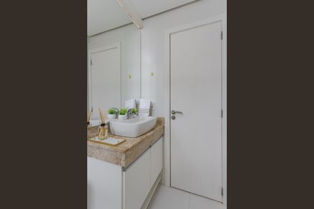 Banheiro de apartamento à venda com 1 quarto, 55m² em Passo D’areia, Porto Alegre