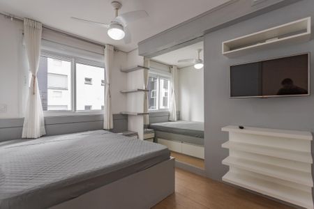 Quarto de apartamento à venda com 1 quarto, 55m² em Passo D’areia, Porto Alegre
