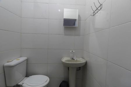 Banheiro de kitnet/studio para alugar com 1 quarto, 35m² em Vila Graciosa, São Paulo