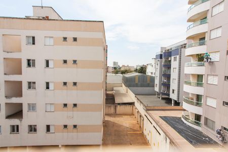 Apartamento para alugar com 214m², 3 quartos e 3 vagas Apartamento para alugar com 214m², 3 quartos e 3 vagasVista da Varanda da Churrasqueira