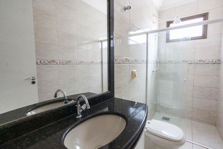 Apartamento para alugar com 214m², 3 quartos e 3 vagas Apartamento para alugar com 214m², 3 quartos e 3 vagasBanheiro Social 1
