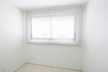 Apartamento para alugar com 214m², 3 quartos e 3 vagas Apartamento para alugar com 214m², 3 quartos e 3 vagasQuarto 4