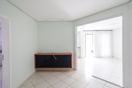Apartamento para alugar com 214m², 3 quartos e 3 vagas Apartamento para alugar com 214m², 3 quartos e 3 vagasSala 2