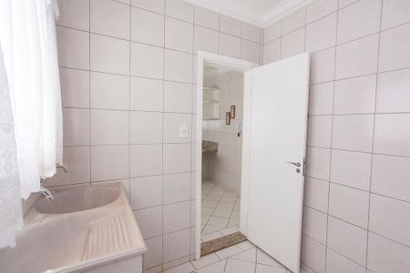 Apartamento para alugar com 214m², 3 quartos e 3 vagas Apartamento para alugar com 214m², 3 quartos e 3 vagasÁrea de Serviço
