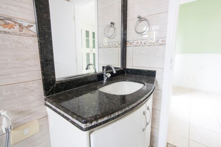 Apartamento para alugar com 214m², 3 quartos e 3 vagas Apartamento para alugar com 214m², 3 quartos e 3 vagasBanheiro da Suite