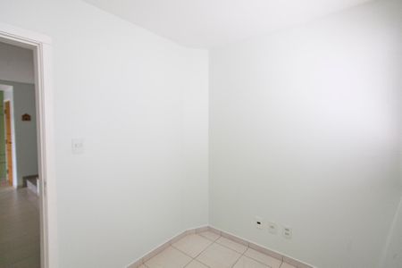 Apartamento para alugar com 214m², 3 quartos e 3 vagas Apartamento para alugar com 214m², 3 quartos e 3 vagasQuarto 4