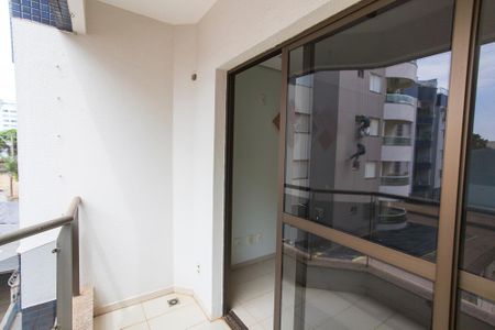 Apartamento para alugar com 214m², 3 quartos e 3 vagas Apartamento para alugar com 214m², 3 quartos e 3 vagasVaranda da Sala 1